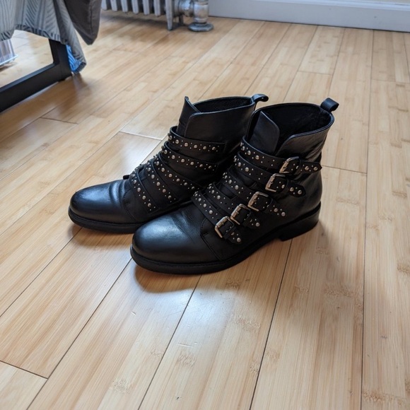 Maje! Edgy & Bold: Multi-Buckle Fortune Ankle Boots 🖤✨ - Picture 6 of 11